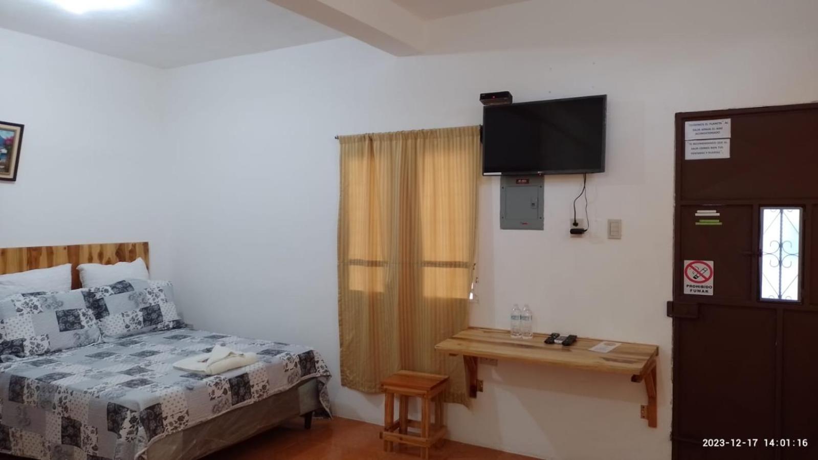 Apartamentos Mundo Maya Habitaciones Флорес Экстерьер фото