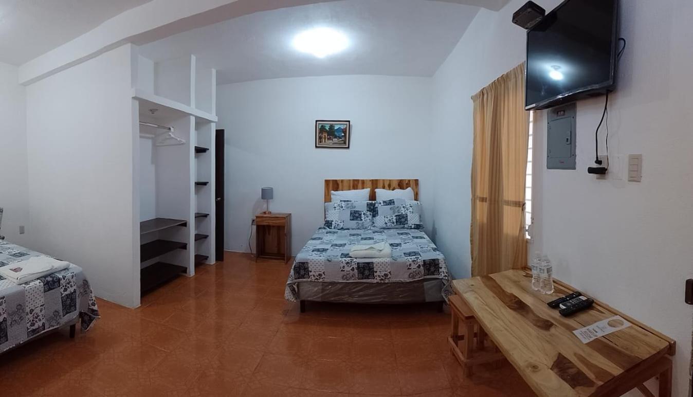 Apartamentos Mundo Maya Habitaciones Флорес Экстерьер фото